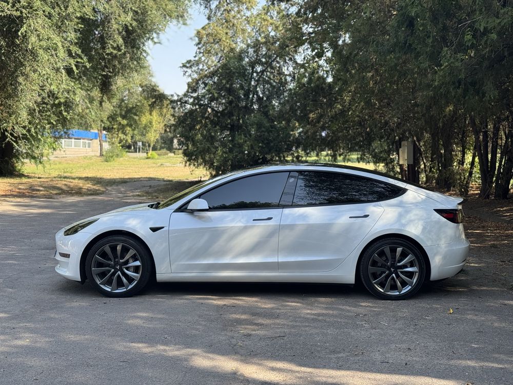 Tesla Model 3 2022г