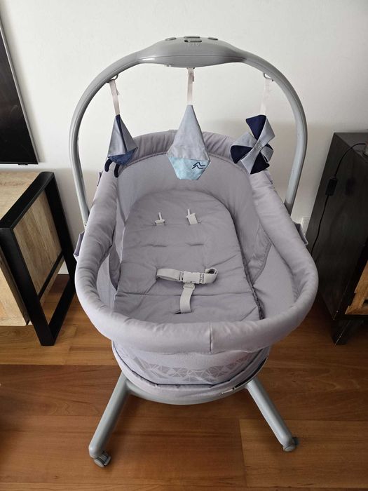 Babyhug 5 em 1 Pro Earl Grey com oferta de colchão novo