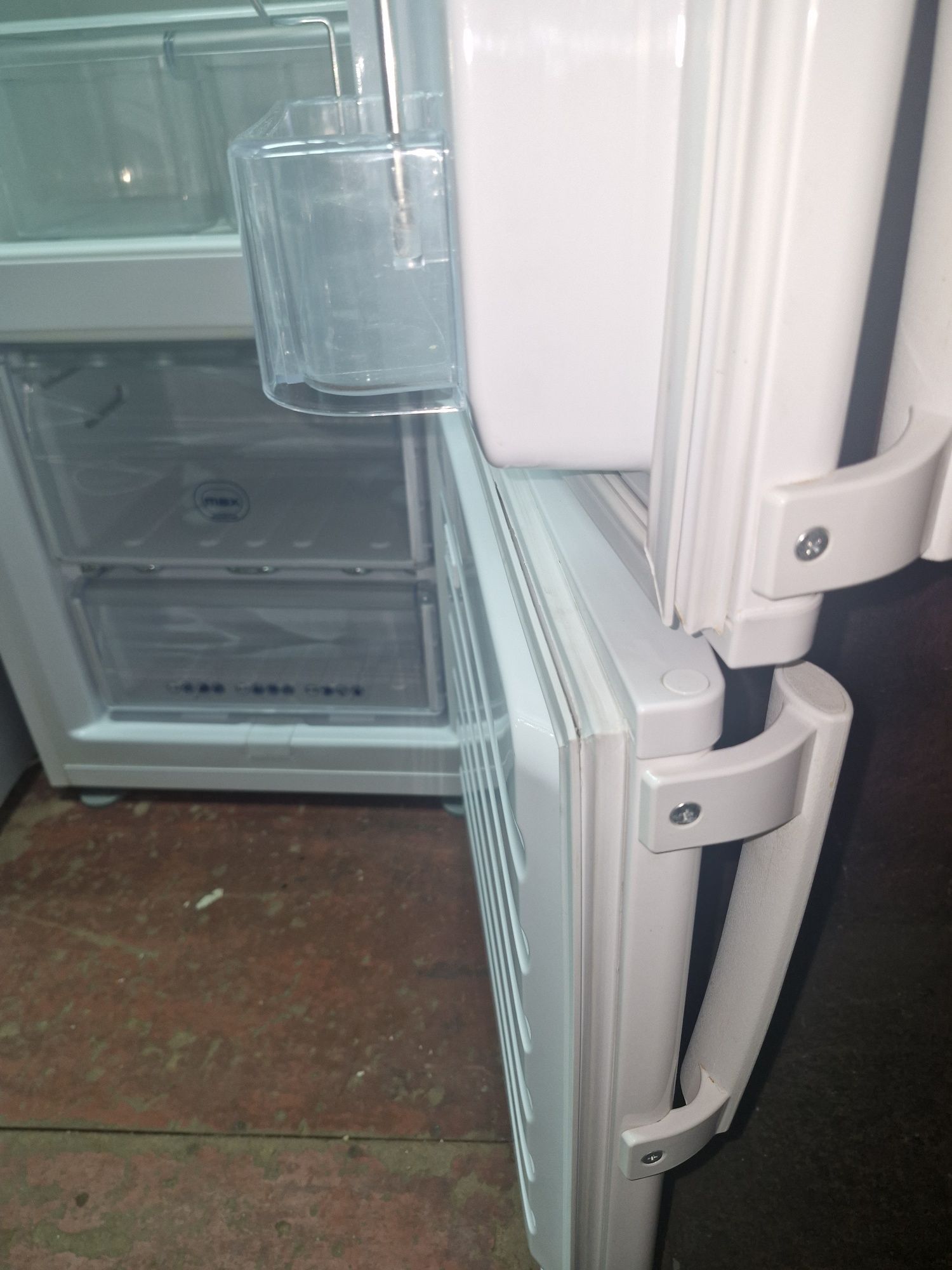 Lodówko zamrażarka Whirlpool 148m/60cm
