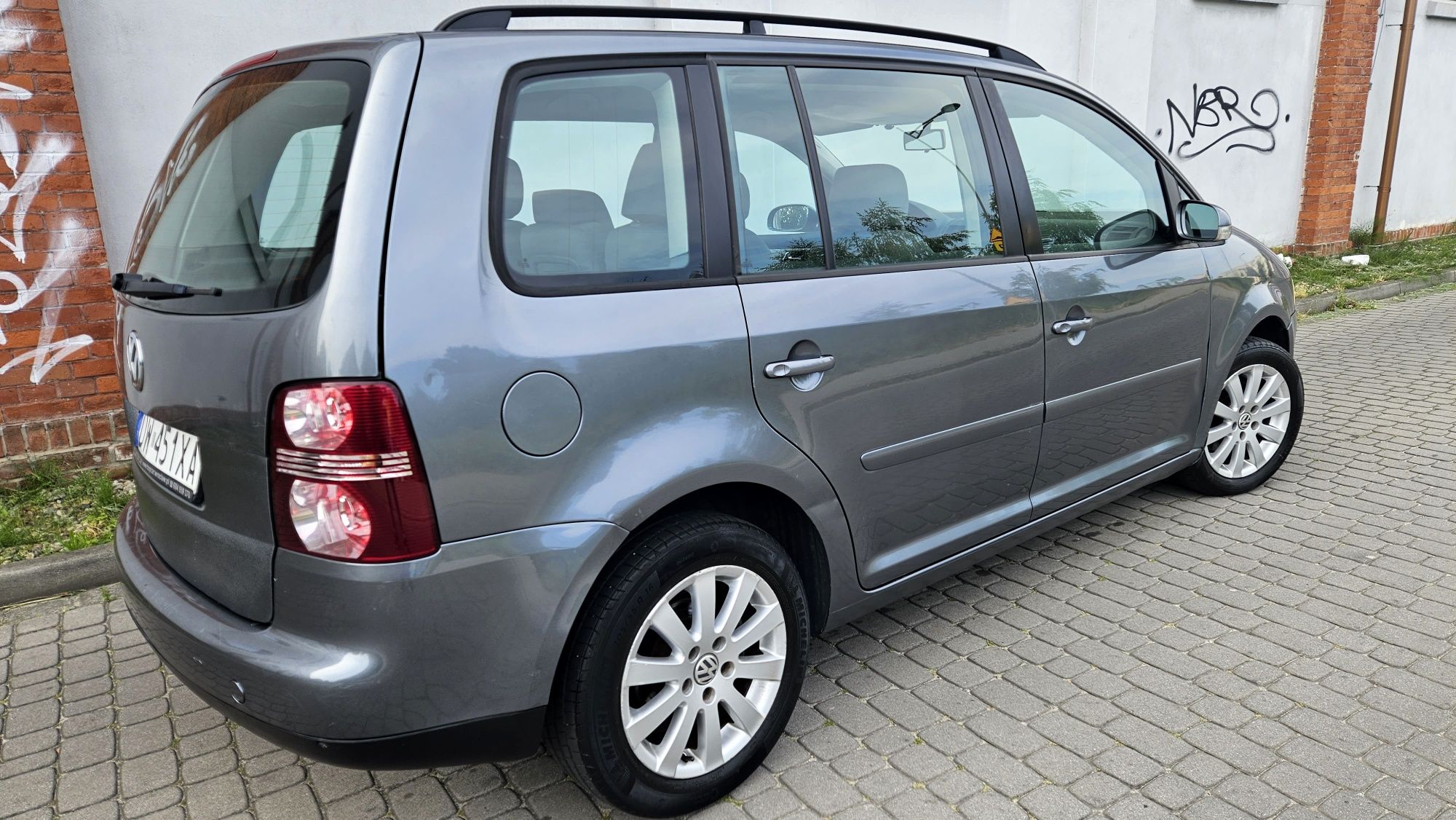 VW TOURAN 2.0 TDi !! KLIMA SPRAWNA , Nowe Kpl Sprzęgło !! Bez Rdzy !!