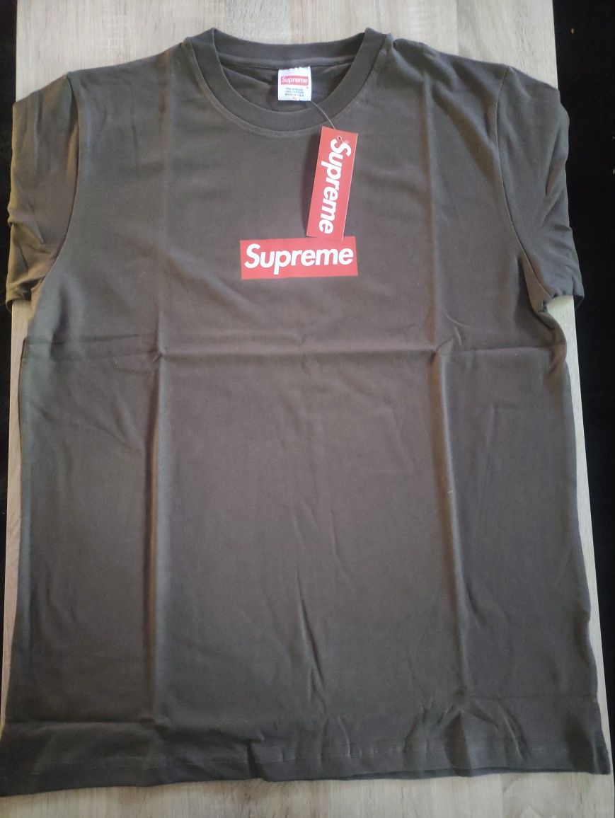 T-shirt Supreme nova