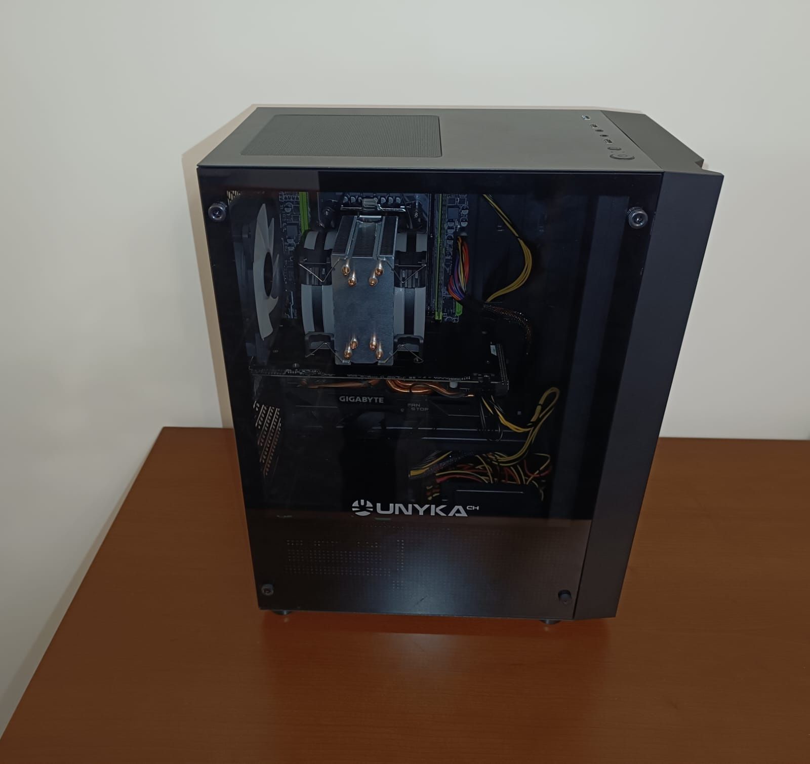 PC *TIPO* i7 (e5 2670 v3) | RX 580 | 512 SSD M.2 | 16 GB RAM