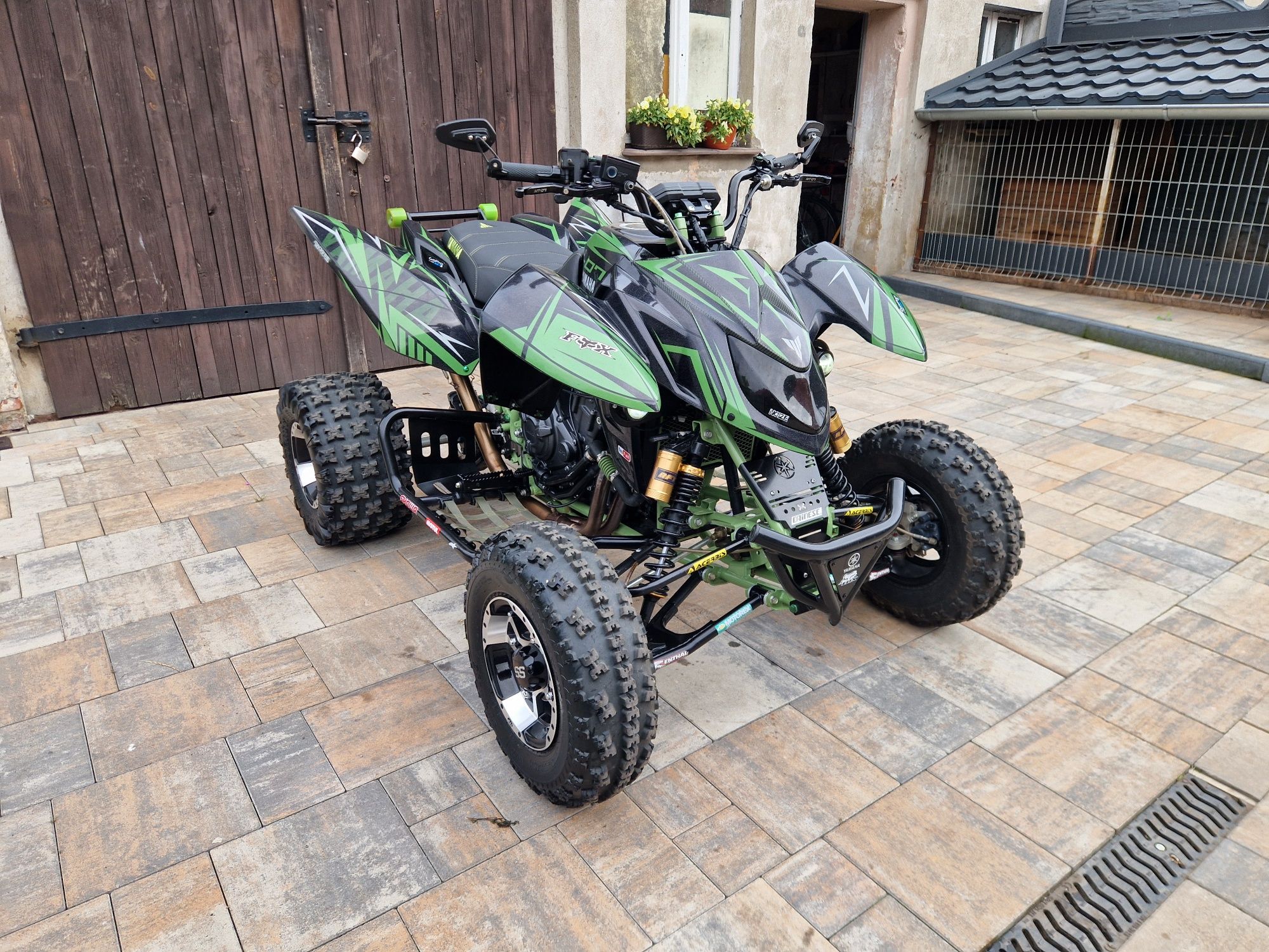 Quad Access Triton Lukcy Star swap MT07 [yamaha,ltz,raptor]