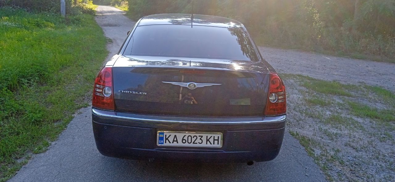 Продам Crysler 300c. 2.7 v6 2007 gbo