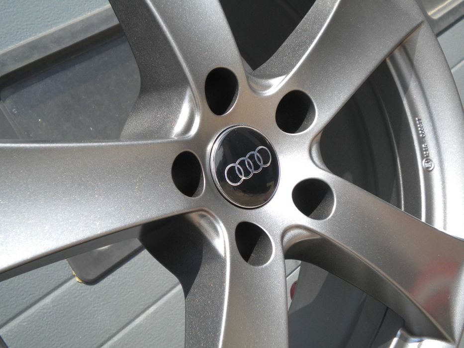 Nowe felgi aluminiowe Dezent 17 5x112 Audi A4 A6 Q3 Q5 Grafitowe