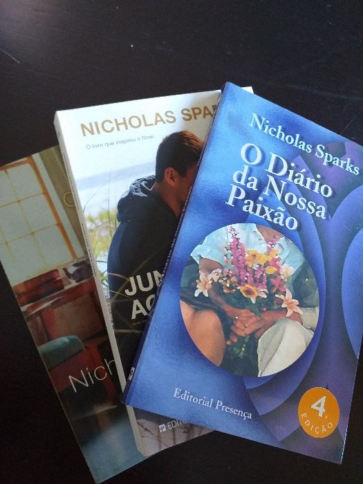 32 livros - Nicholas Sparks, Sveva Casati Modignani, Candace B., ...