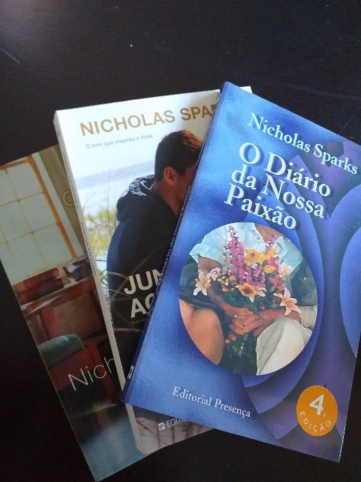 32 livros - Nicholas Sparks, Sveva Casati Modignani, Candace B., ...