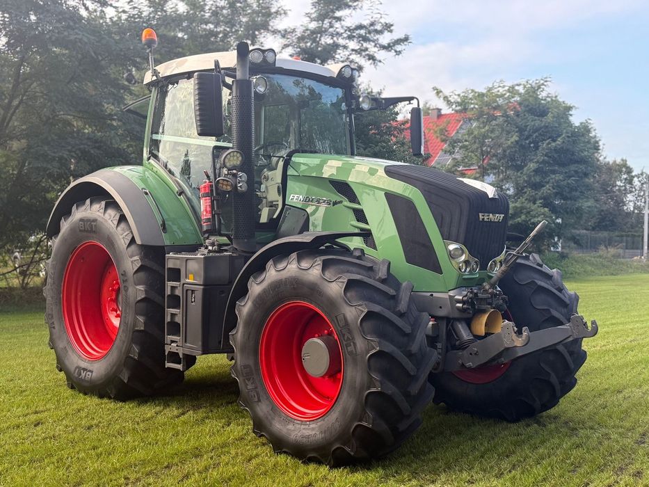 Fendt 828 Vario TMS TUZ WOM GPS  Fendt 828 ProfiPlus Vario TMS TUZ WOM GPS Sprowadzony 826 824 930 724