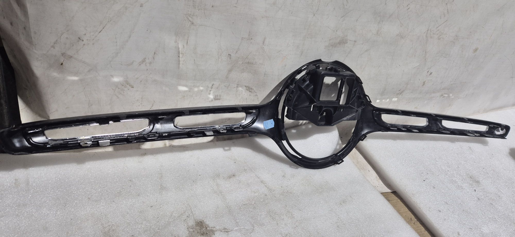 Ramka atrapa grill przód przedni mercedes w254 x254 Europa