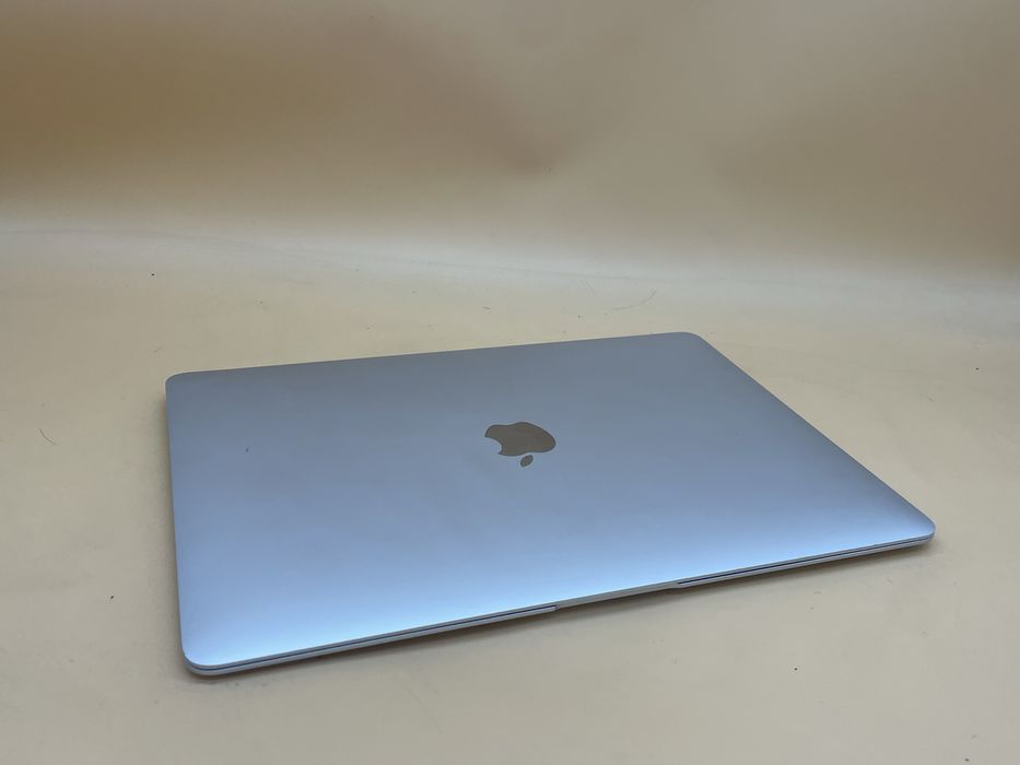 Macbook air 2019 128 ssd i5