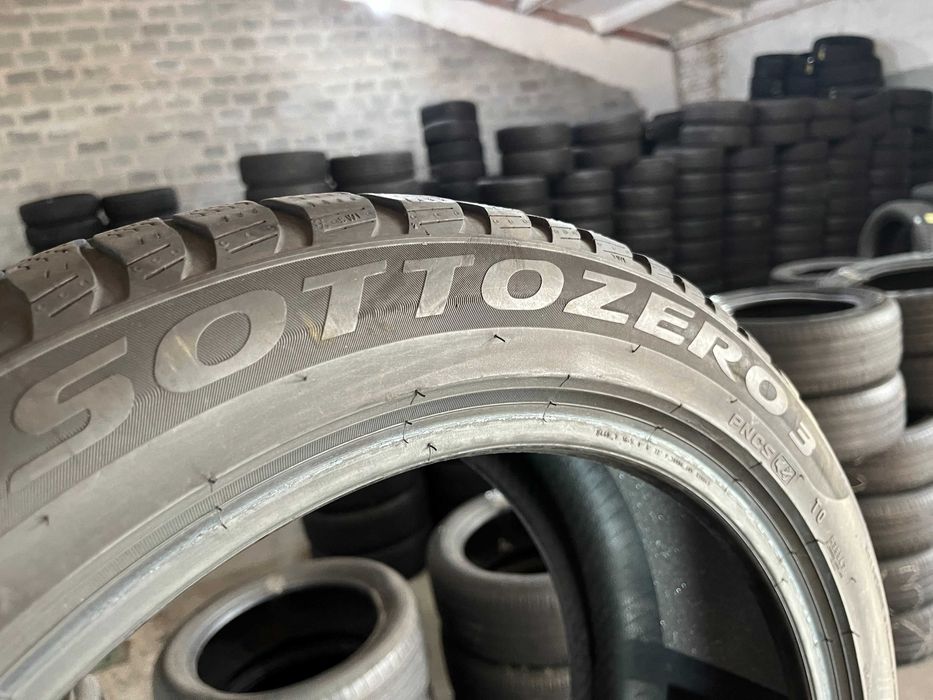 GS982 Зимові шини 235/45r18 Pirelli Sottozero 3 комплект резини р18