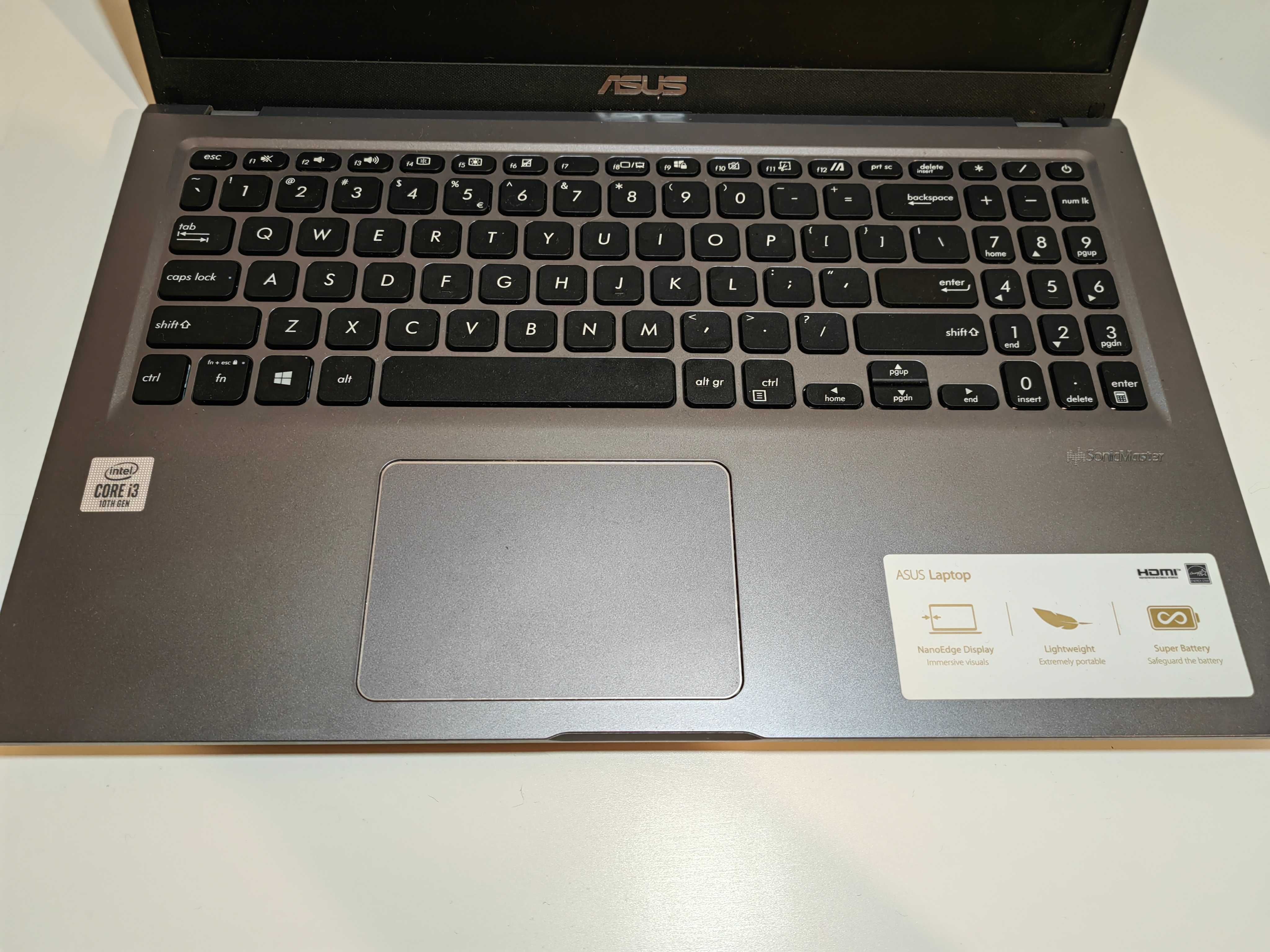 Laptop Asus 15,6 LED,Intel Core I3-3,4GHz, SSD M2 jak nowy