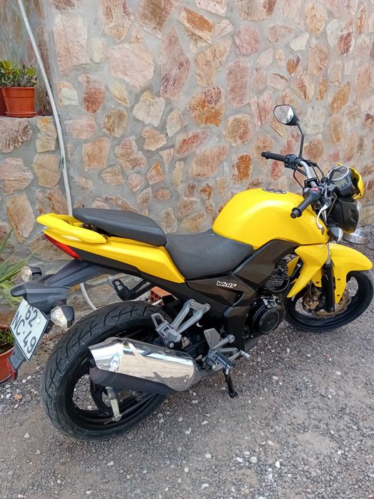 Vende-se Mota como nova