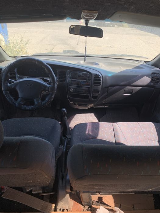 HYUNDAI  H-1  грузо- пасажир