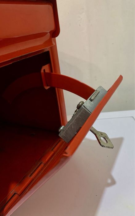 Zamek z kluczykiem skrzynka