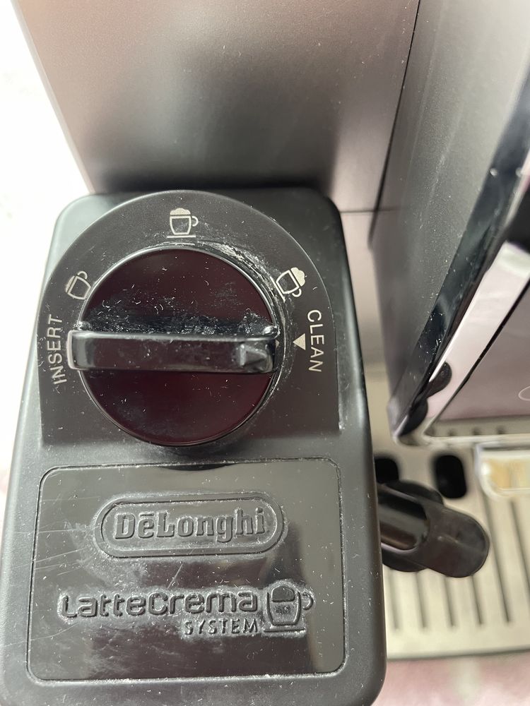 Ekspres cisnieniowy De’Longhi Dinamica Plus