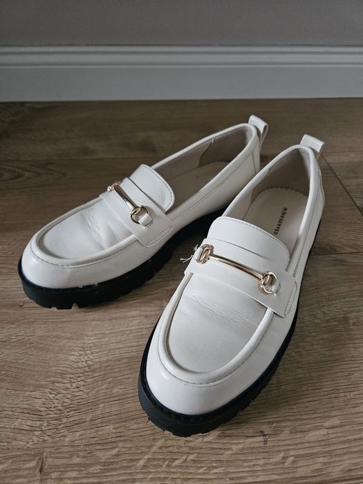 Półbuty loafersy z imitacji skóry Reserved r.39