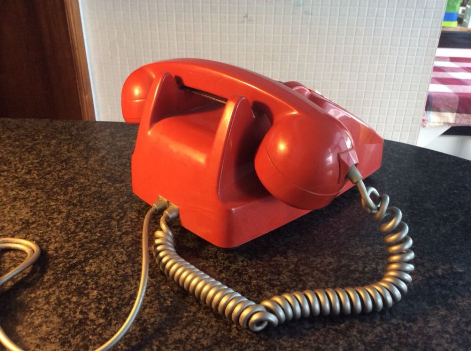 Telefone vermelho