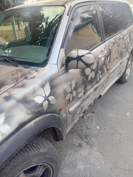 Кросовер повнопривідний Сузукі Гранд Гітара