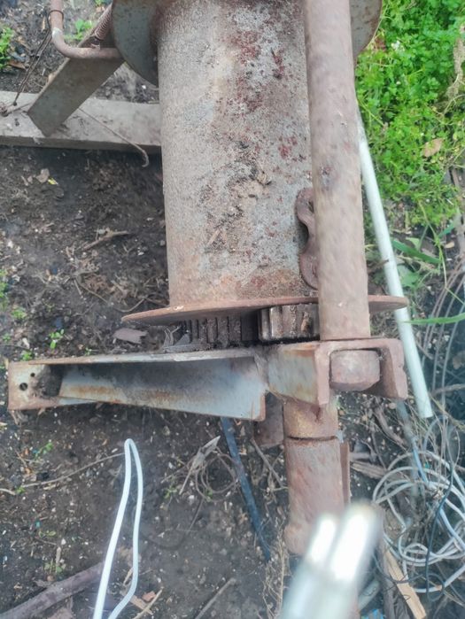 Лебедка ручная для лодки