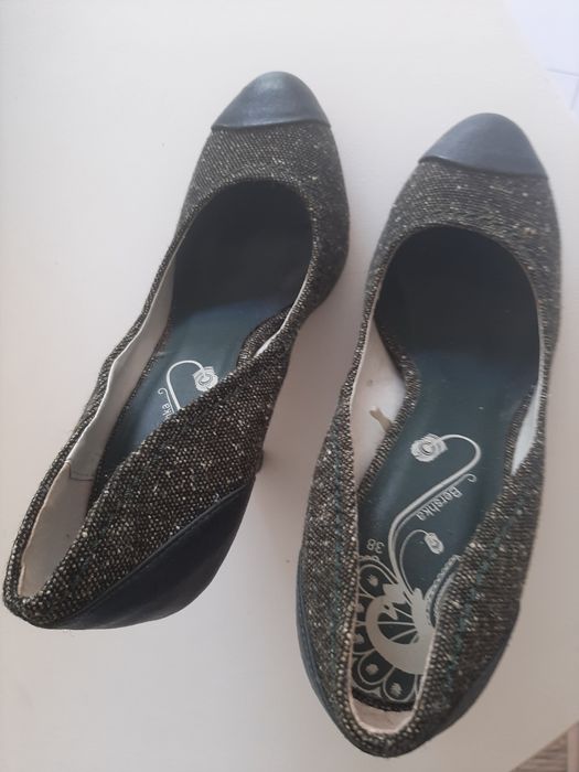 Sapatos usados uma vez