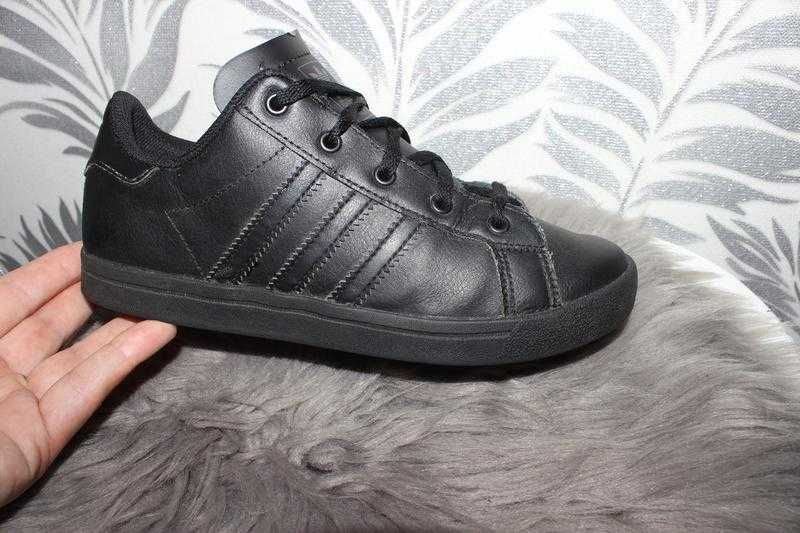 Adidas кросівки 21.8 см устілка
