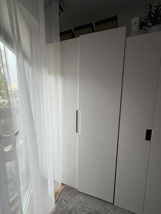 Szafa biała drążek j  ikea duża gleboka wieszaki