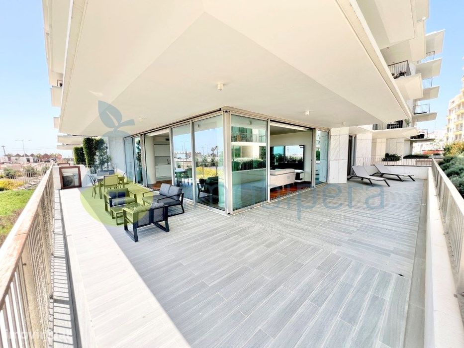 Apartamento T2 no Luxuoso condomínio Bay Line em Armação de Pêra ! ...
