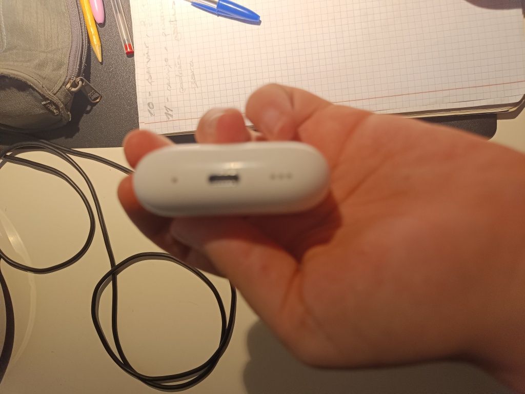 Caixa de airpods usado em bom estado