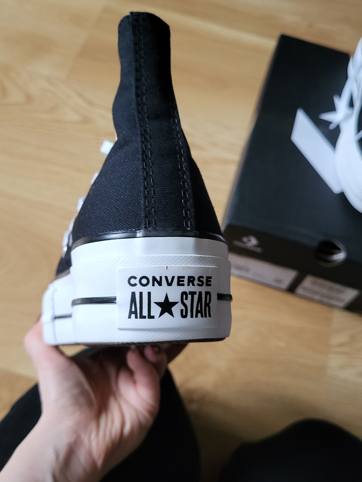 Nowe trampki wysokie Converse rozmiar 35