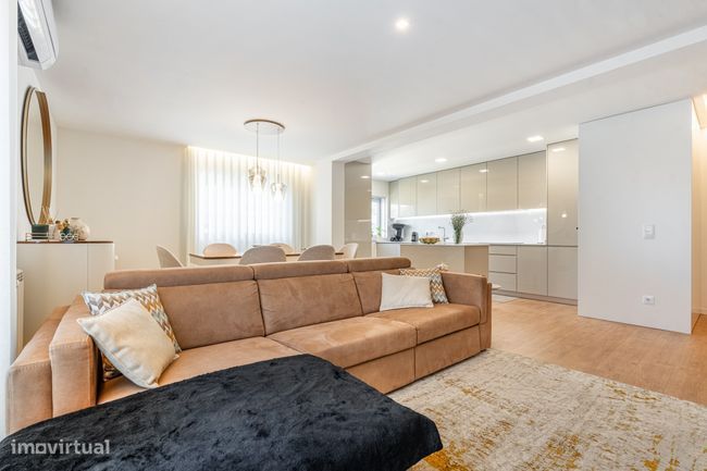 Apartamento T3 totalmente renovado em Nogueiró