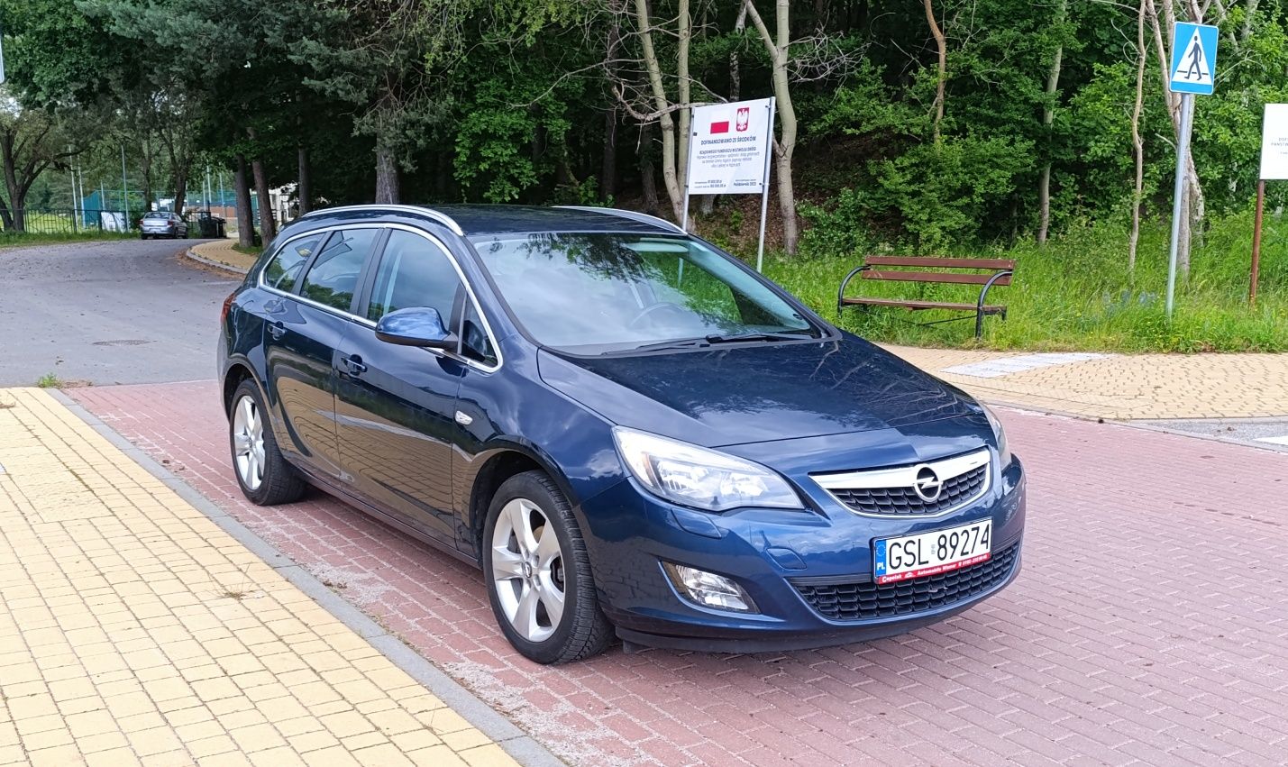 Opel Astra J 1.4 turbo 140 km Automat 2011/12 Tylko 185 tyś km