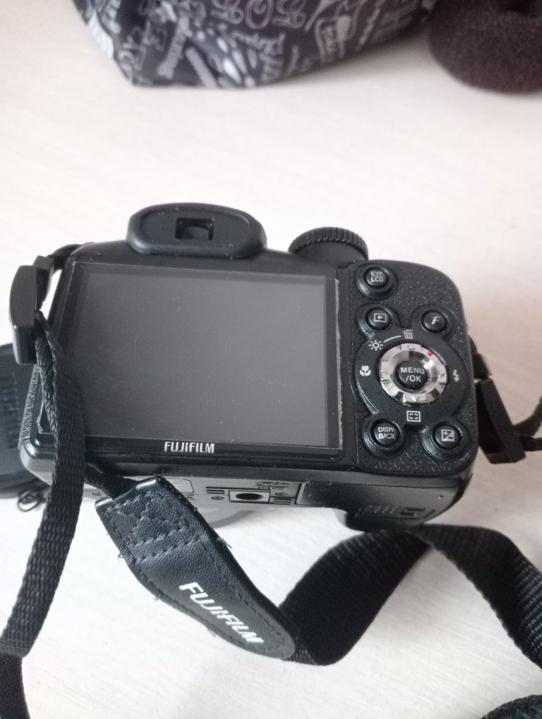 Фотоапарат fujifilm S2800HD