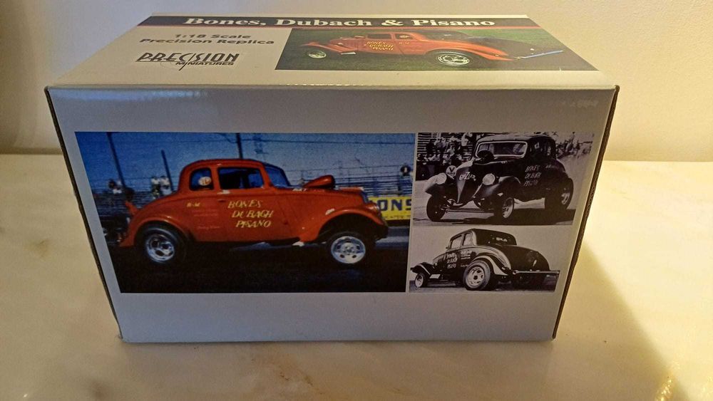 Miniatura 33' Willys Bones, Dubach & Pisano ERTL 100% Precision 1:18