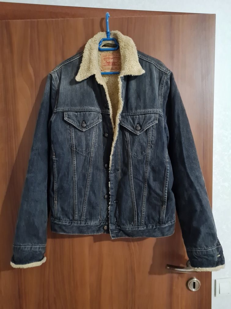 Оригинальная джинсовая куртка (шерпа, sherpa) от фирмы Levis