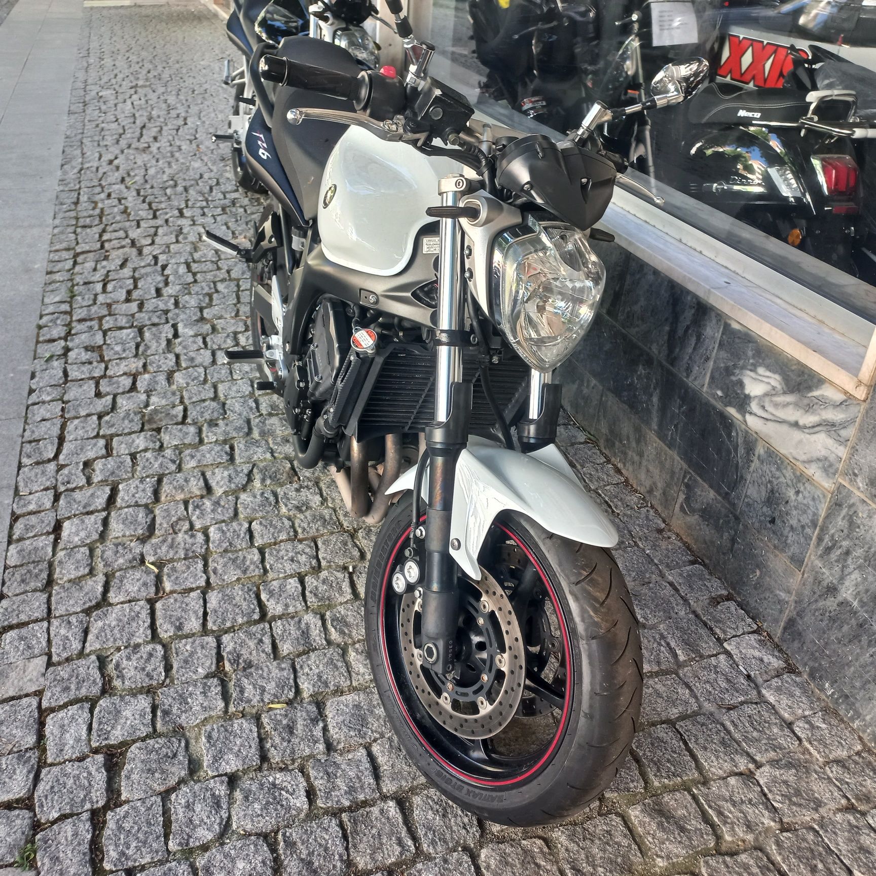 Yamaha FZ6 de 2008