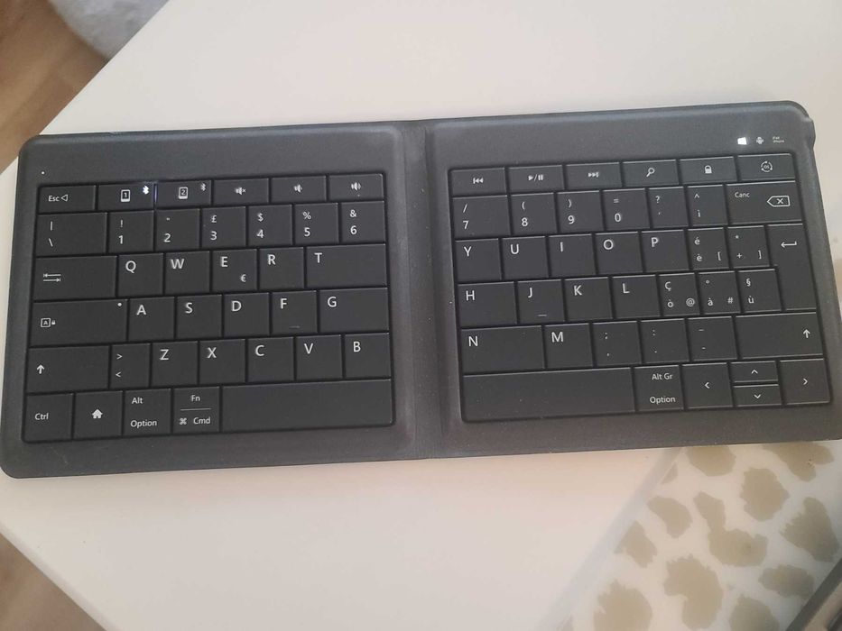 Skladana klawiatura Microsoft Wireless Universal Foldable 1695