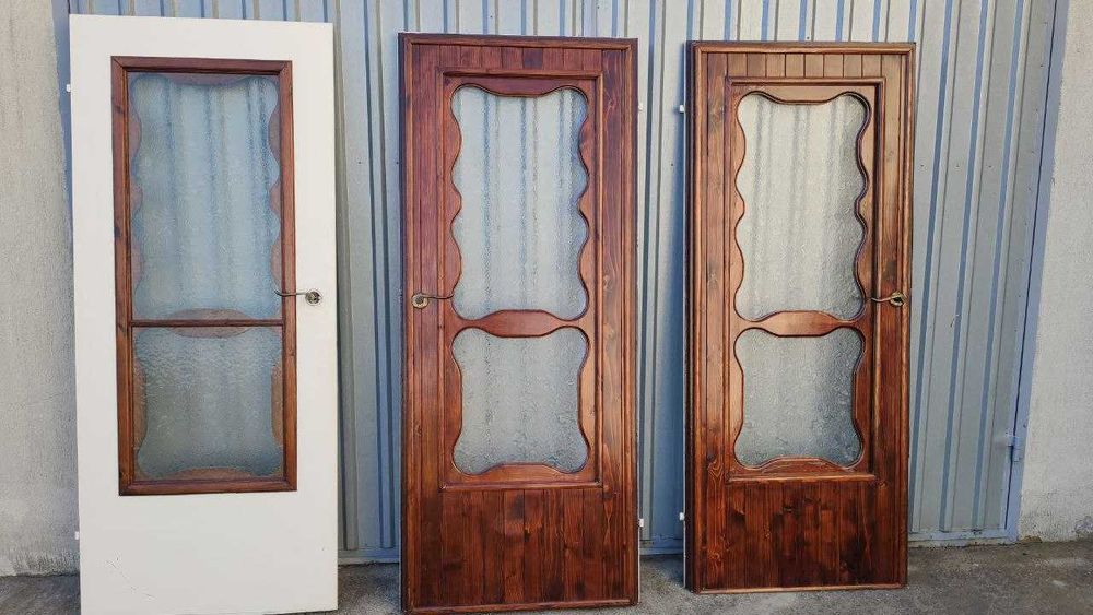 Drzwi drewniane, przeszklone