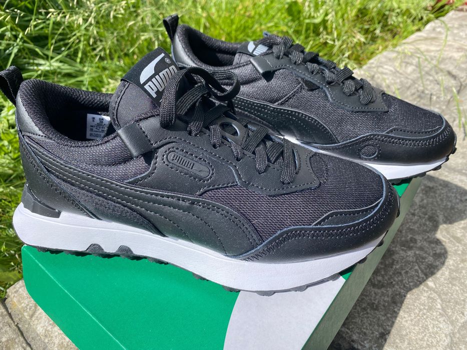 Нові оригінальні кросівки Puma