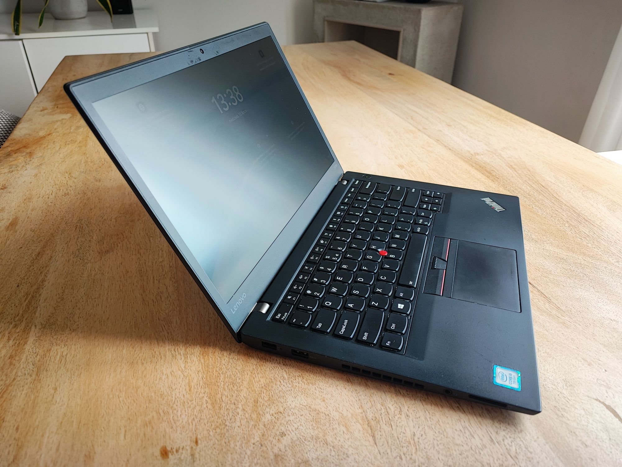Lenovo T470s, stacja dokująca, dwa zailacze