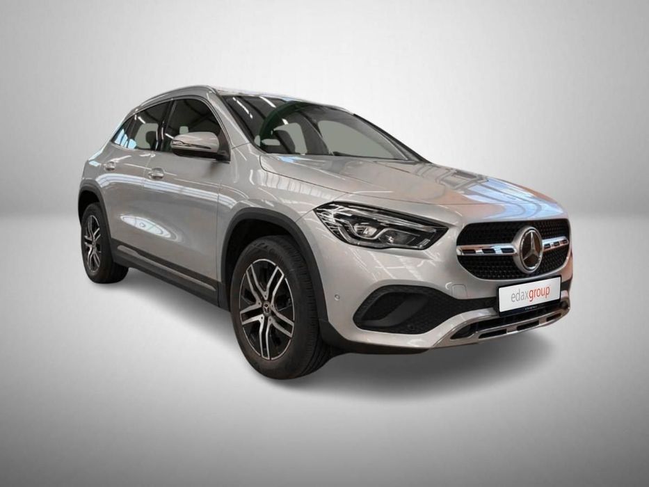 Mercedes-Benz GLA 180 7G-DCT Progressive