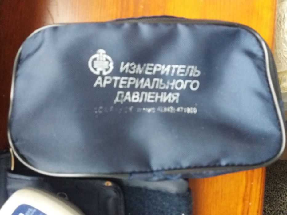 Тонометр механический и запчасти.
