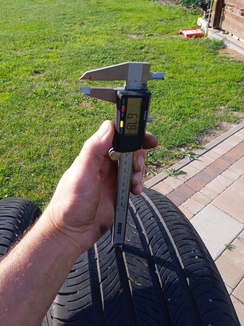 Opony 235/45 R 19  95H