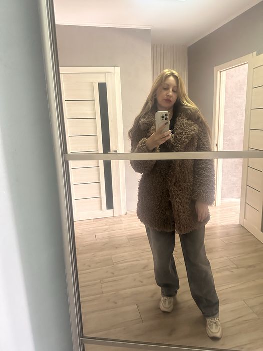 Жіноча шубка баранчик