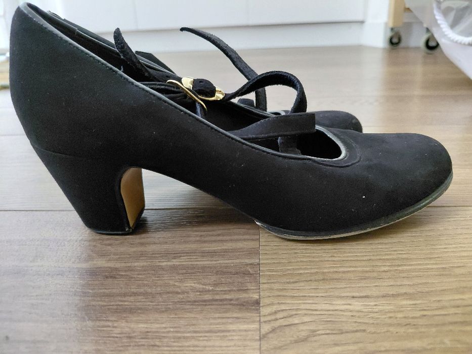 Sapatos sevilhanas / dança em pele