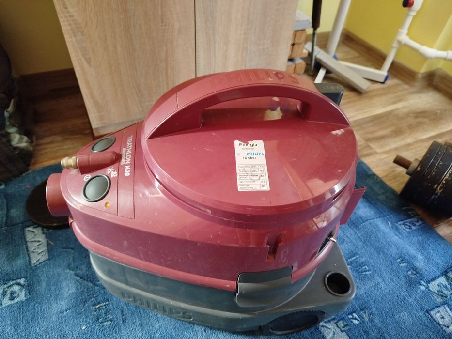 Пилосос миючий Philips Triathlon 1400 Phillips fc 6841 пылесос моющий