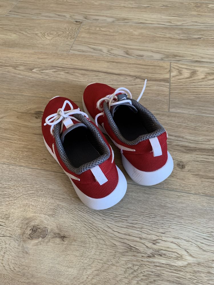 Bordowe czerwone materiałowe sportowe buty rozmiar 37,5 Nike Roshe Run