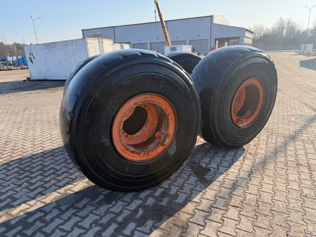 Opona do ładowarki 26,5r25 komplet karkas