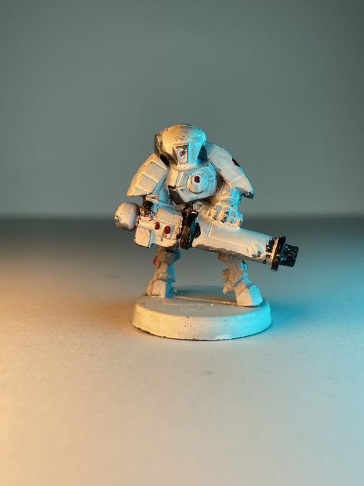 Warhammer 40k Tau Fire Warrior metalowy model OOP (Games Workshop)