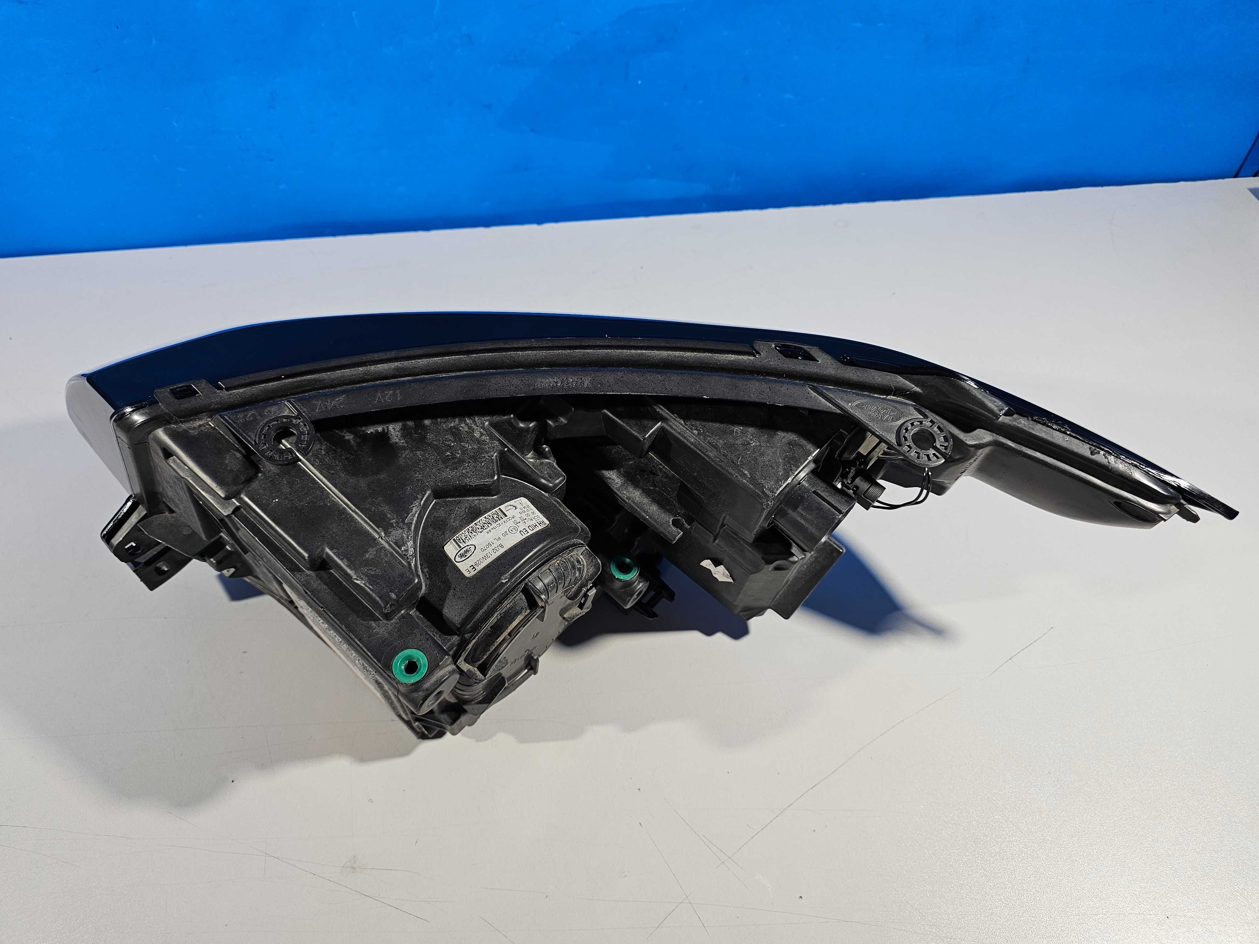 Range Rover Evoque 11-15r. Lampa Przód Przednia Bi-Xenon Prawa Europa
